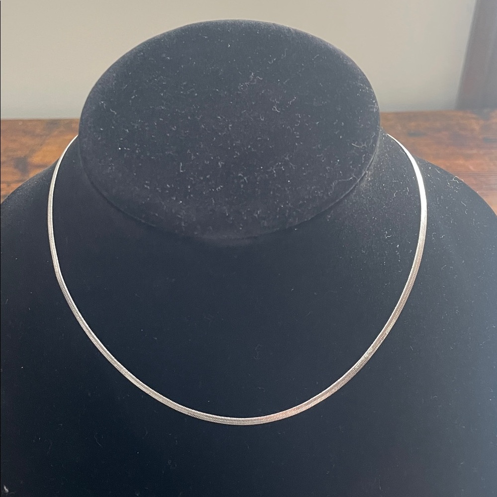 Elegant Silver Necklace